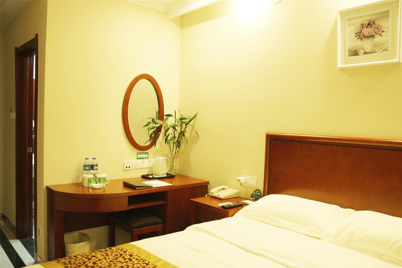 Greentree Inn Zhengzhou Xinzheng City Longhu Town Xiangyun Road Express Hotel Zewnętrze zdjęcie
